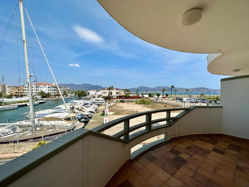 Cargols De Mar Villa Empuriabrava Bagian luar foto