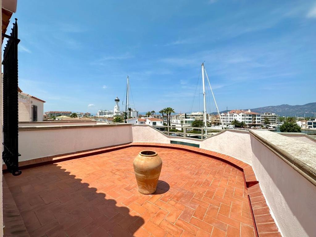 Cargols De Mar Villa Empuriabrava Bagian luar foto