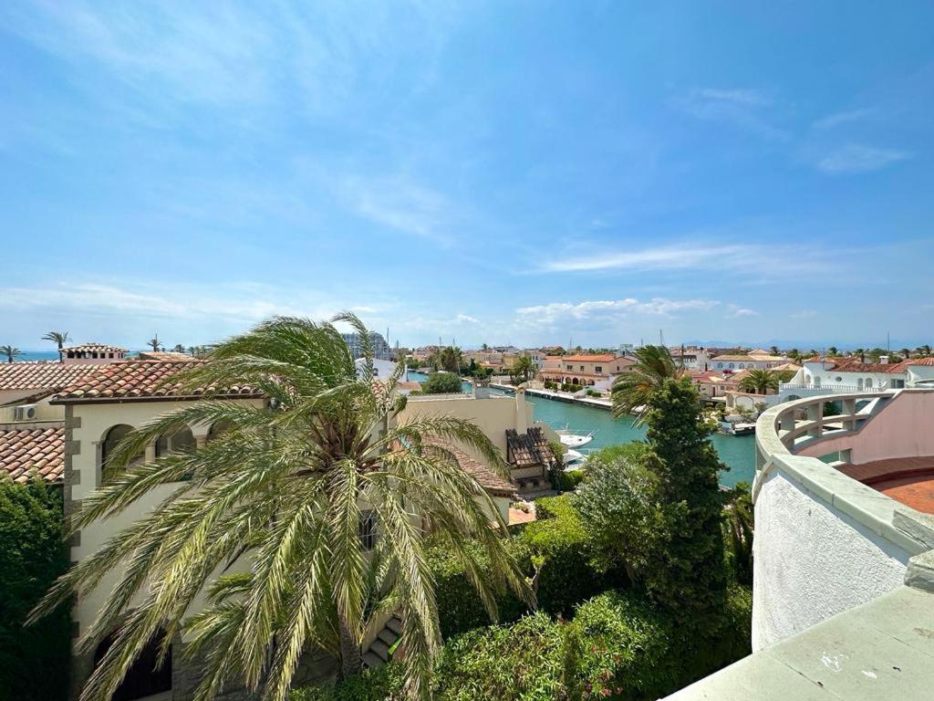 Cargols De Mar Villa Empuriabrava Bagian luar foto