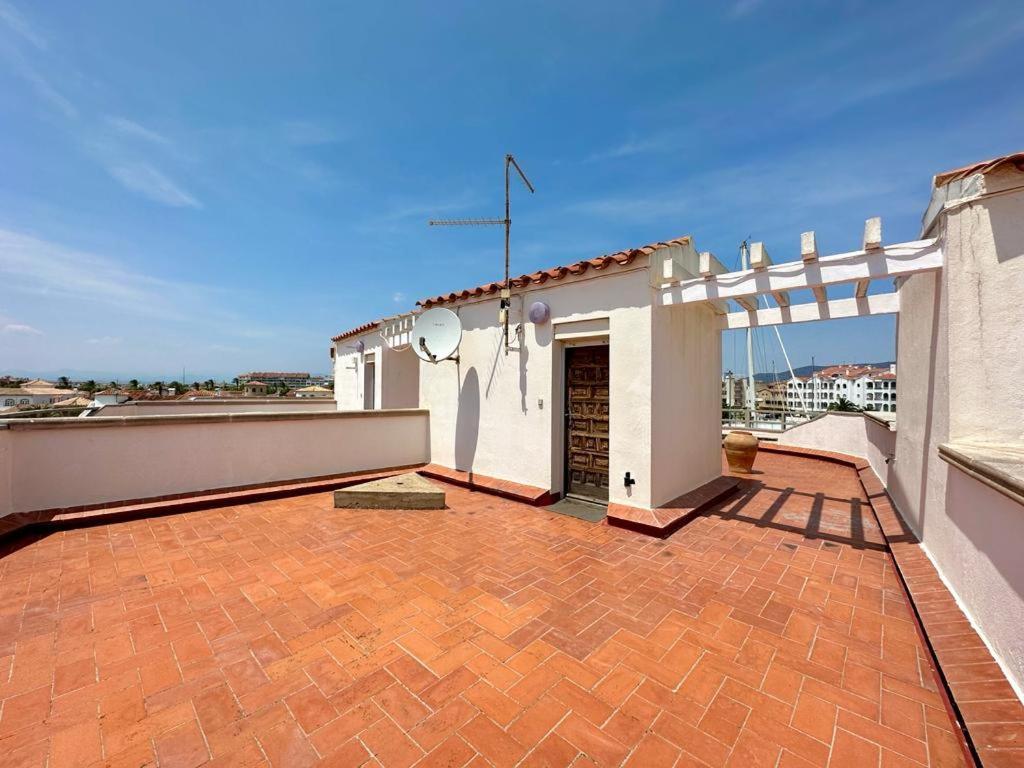 Cargols De Mar Villa Empuriabrava Bagian luar foto