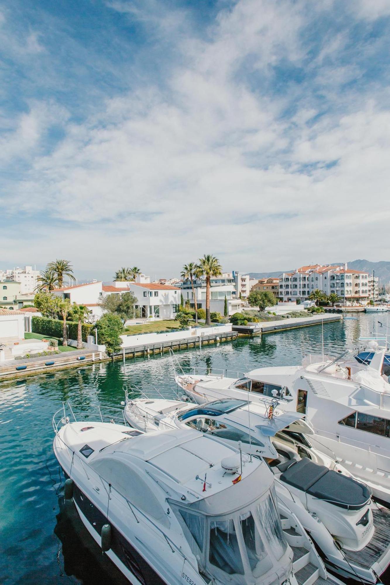 Cargols De Mar Villa Empuriabrava Bagian luar foto