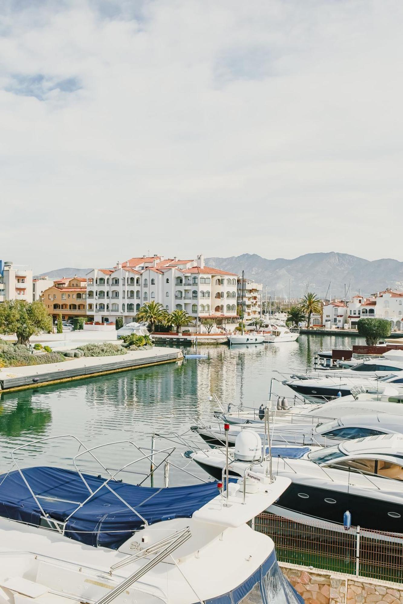 Cargols De Mar Villa Empuriabrava Bagian luar foto